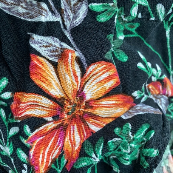 Forever 21 Floral Wrap Dress - Picture 4 of 4